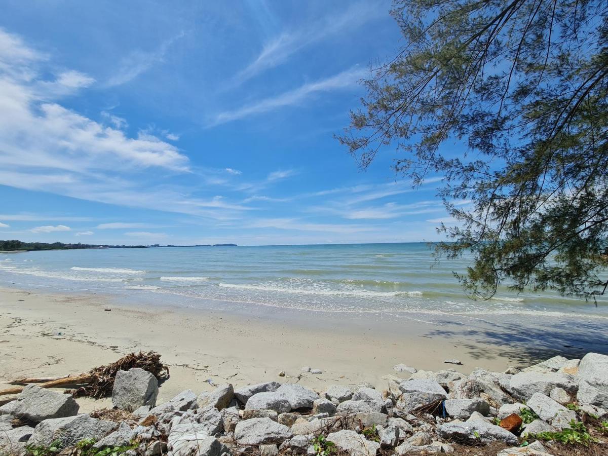 Sunshine Bay Resort Port Dickson Extérieur photo