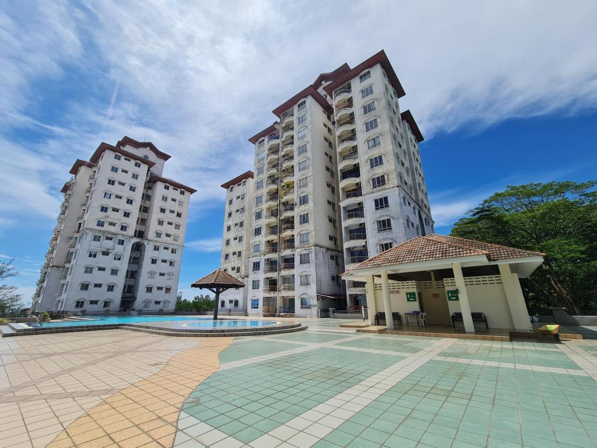 Sunshine Bay Resort Port Dickson Extérieur photo